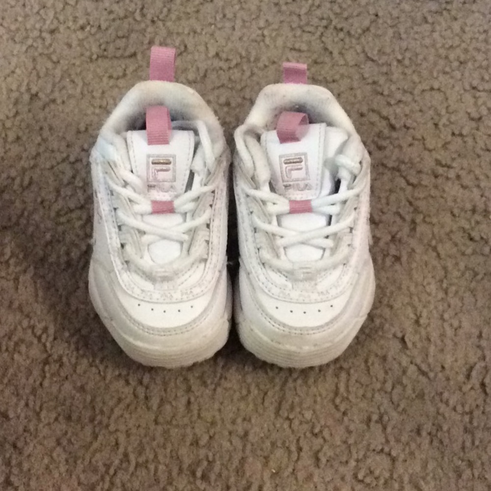 Infants Size- 5 Girls Fila Disruptor ||